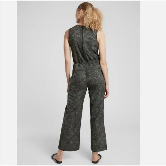 Athleta Topanga Printed Jumpsuit in Viper Black Size: L - Picture 3 of 12